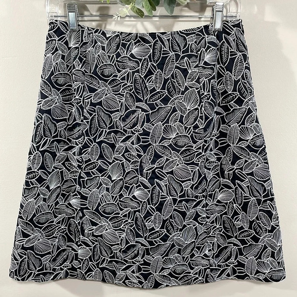 NWOT Talbots Petites Black and White Embroidered Leaf Print A-Line Skirt… - Picture 1 of 15